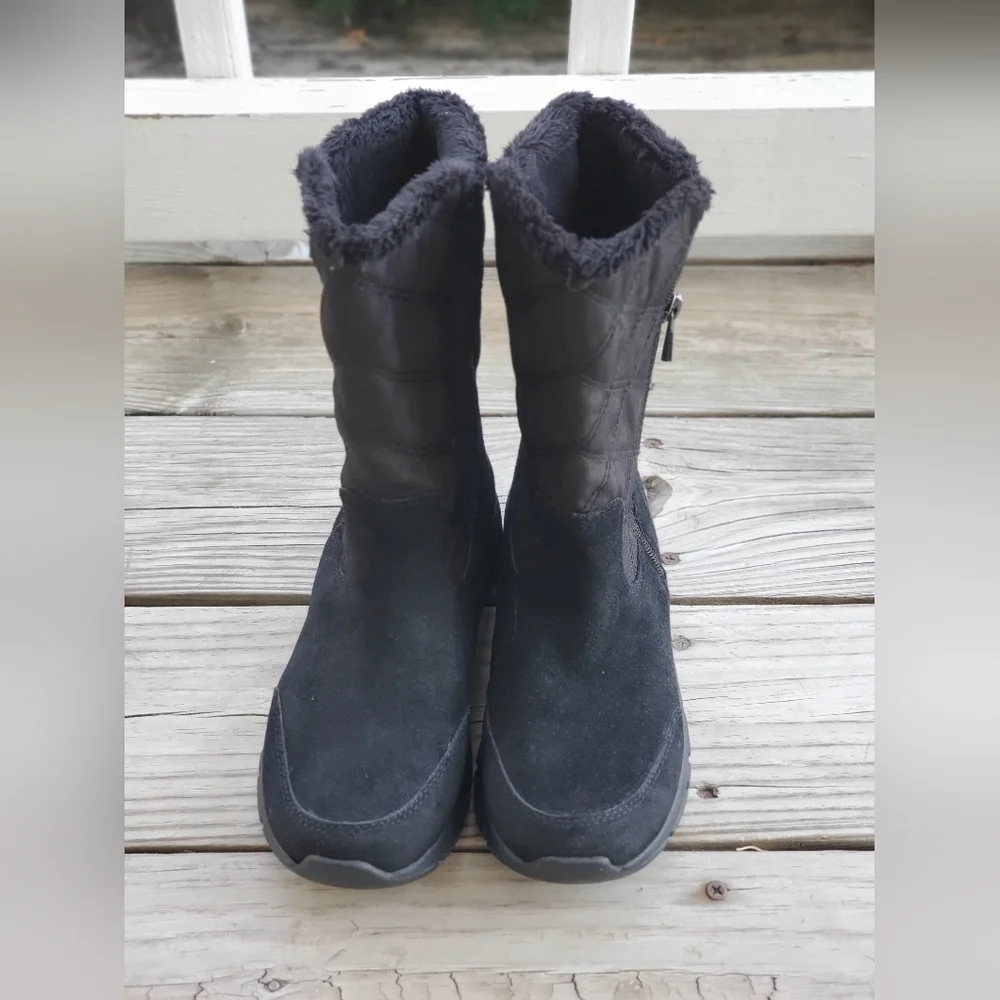 Women's Black Quilted Winter Boots